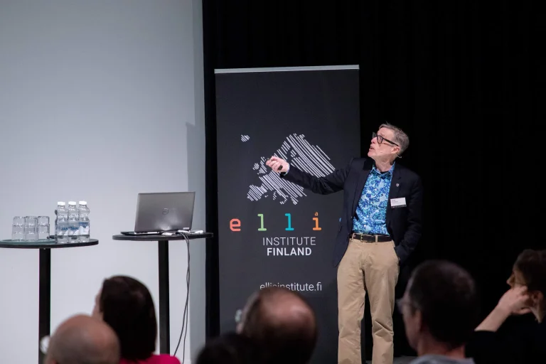 Mark Girolami (The Alan Turing Institute) on Autoencoders in function space, photo by Matti Ahlgren/Aalto University