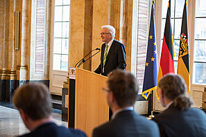 Baden Württemberg’s Minister President Winfried Kretschmann receives Europe's leading AI researchers